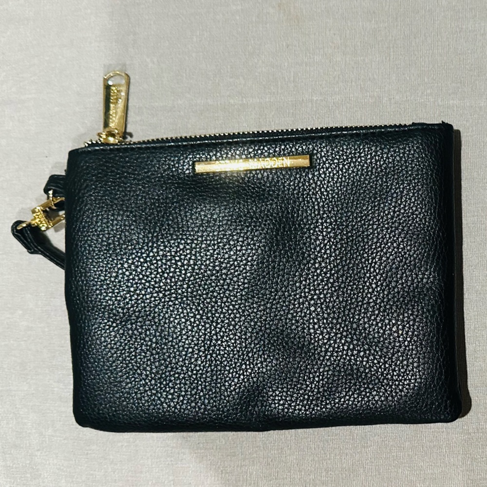 Steve Madden pouch